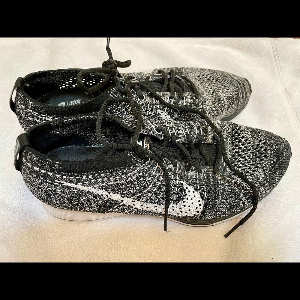 Nike Flyknit Racer Oreo